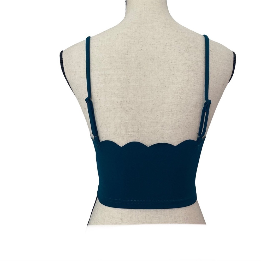 Shein Scalloped Edge Crop Camisole.  Green  Sz S - Picture 2 of 10
